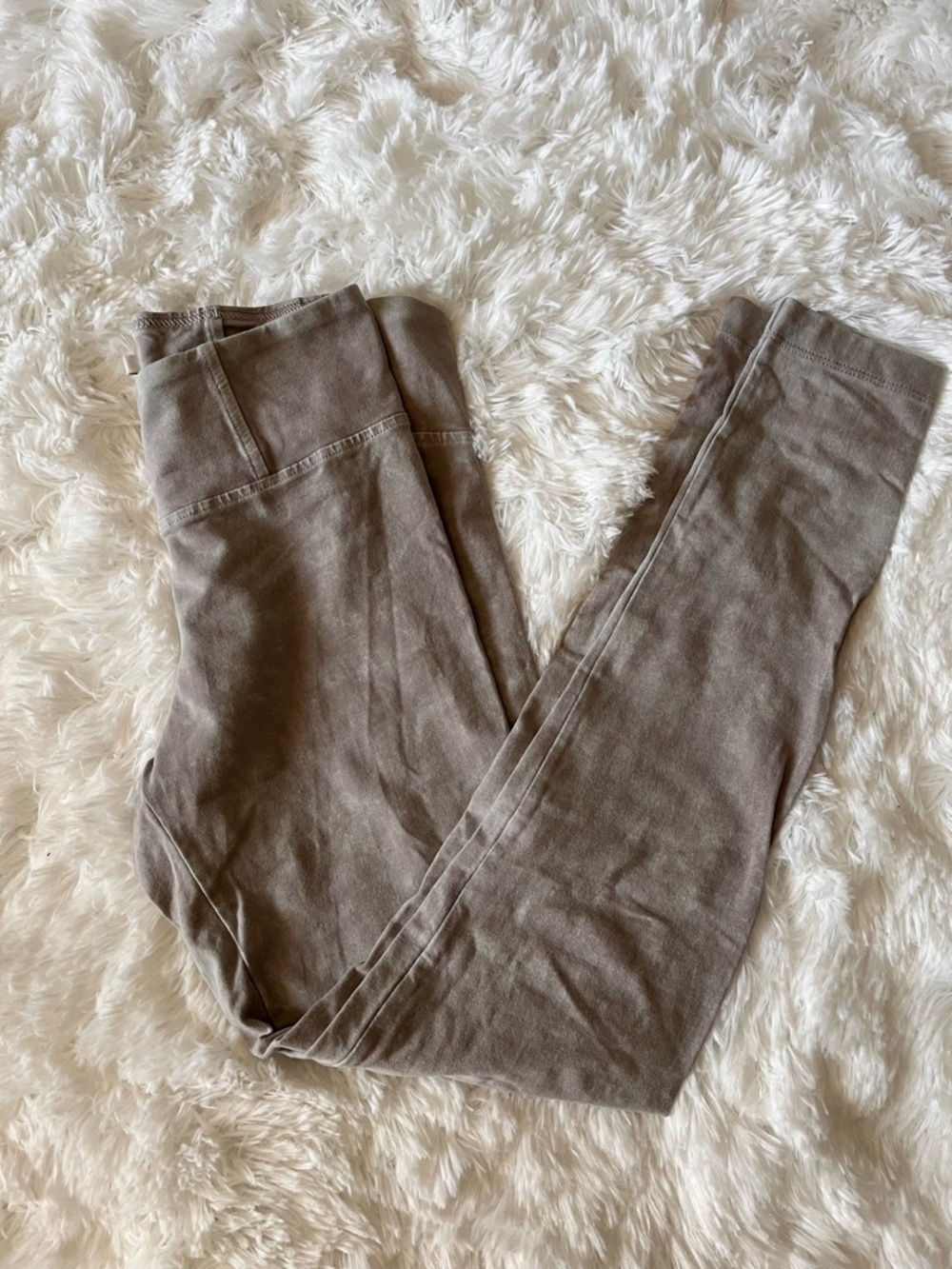 Aritzia x Talula Grey Leggings